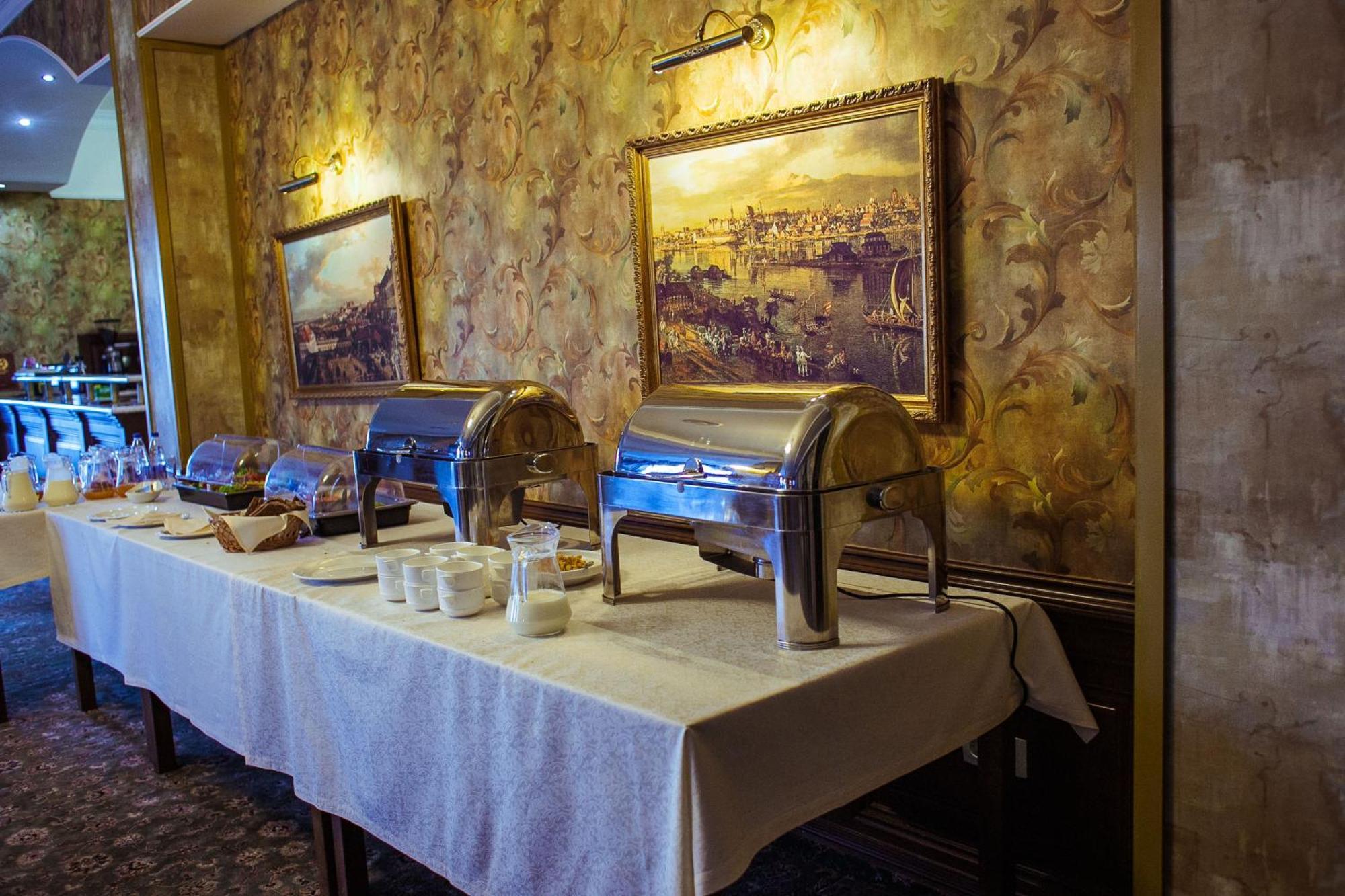Warszawa Hotel Malekhuv Extérieur photo
